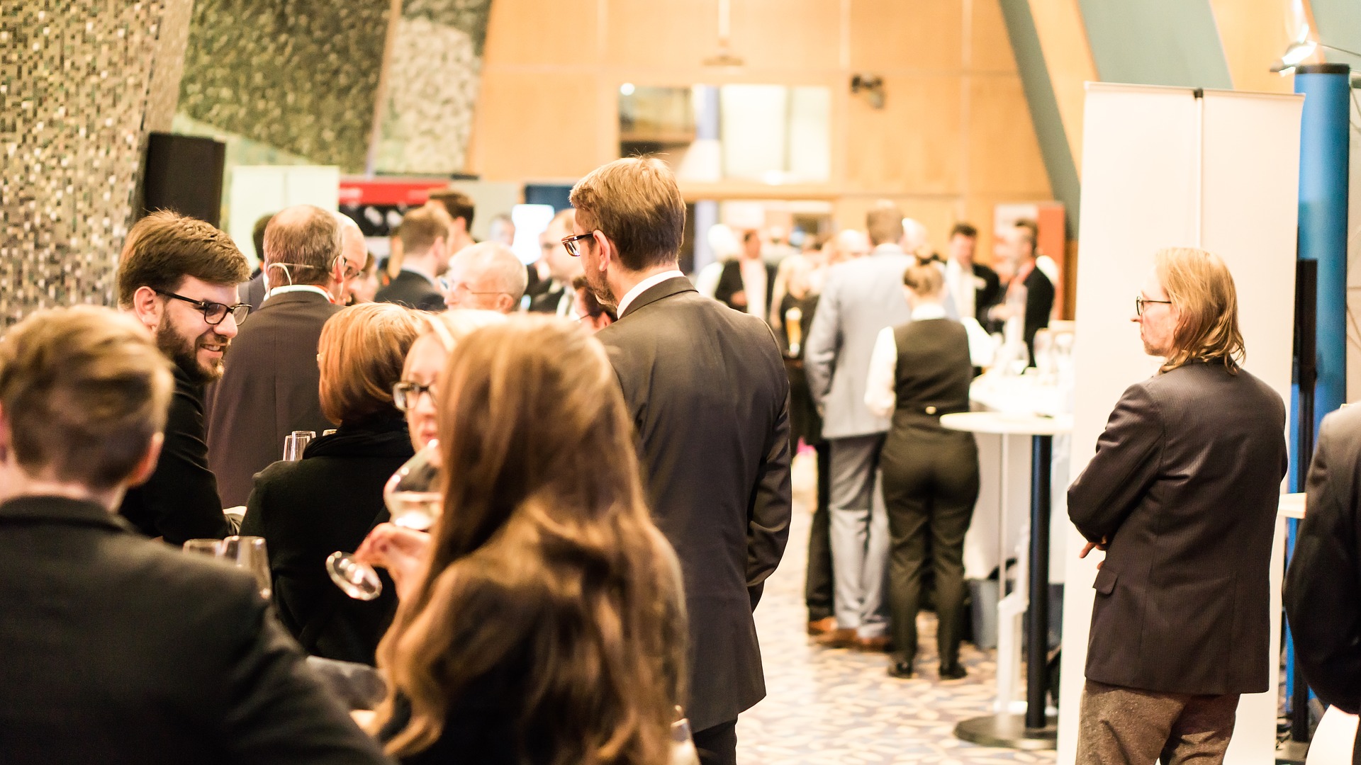 conference-g8e6803695_1920